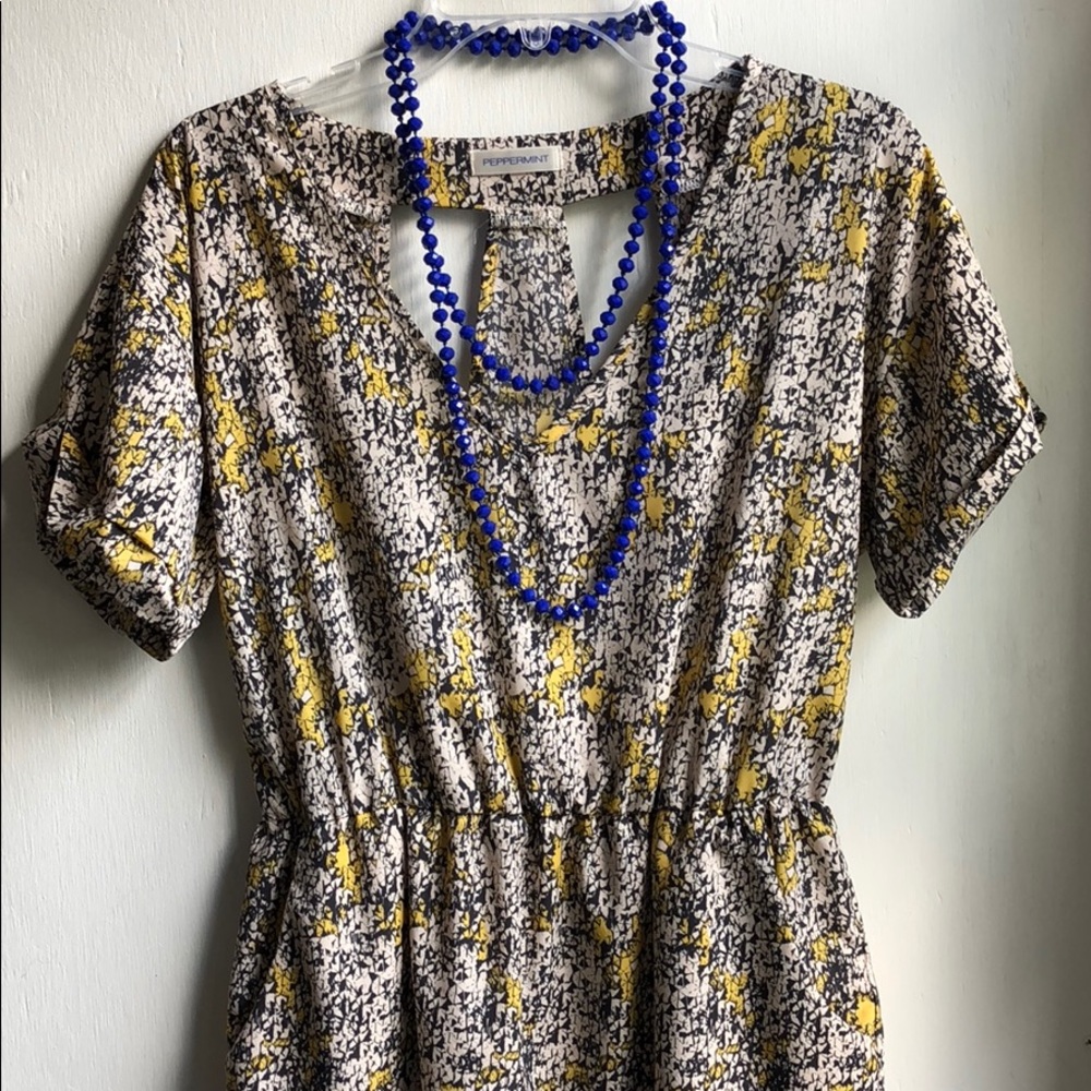 Amazing dress with pockets.